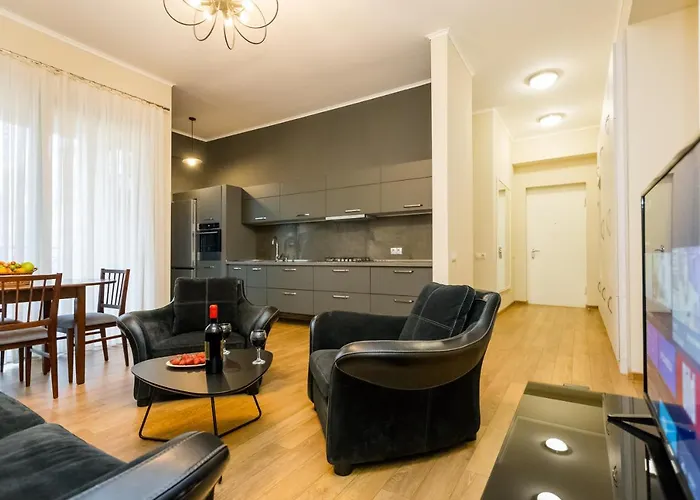 New!-Downtown Apartment Ll